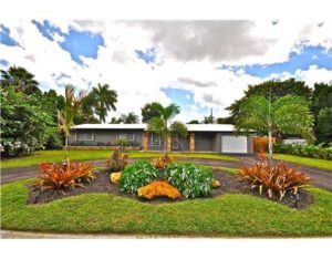 Wilton Manors Real Estate Front of Home