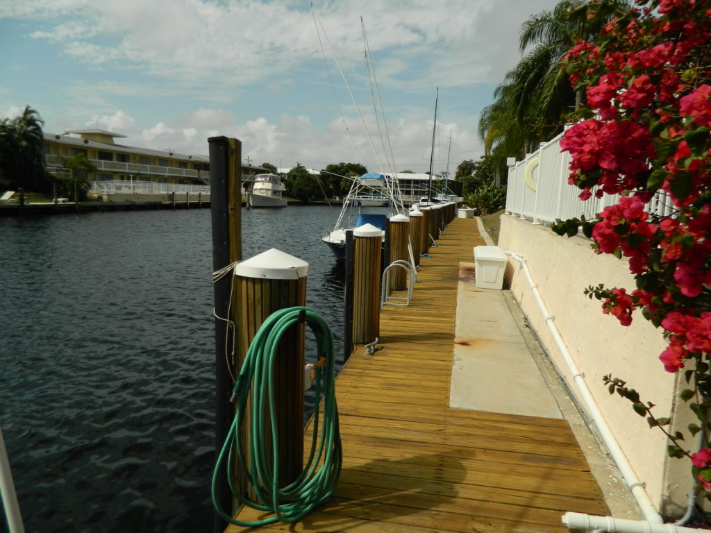 Fort Lauderdale Waterfront Condos For Sale - Docks