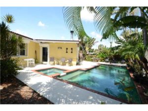 Wilton Manors Homes For Sale - Back of Home