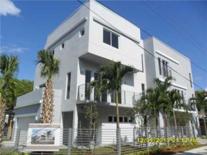 Fort Lauderdale Townhomes - Victoria Park - Front of Building